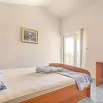 Διαμέρισμα In With Terrace, Air Conditioning, Wi-fi