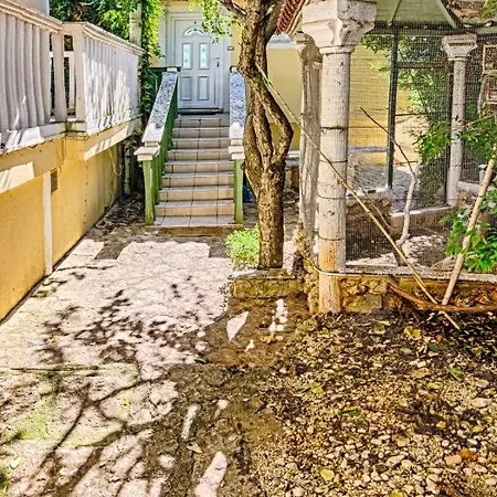 In With Terrace, Air Conditioning, Wi-fi *